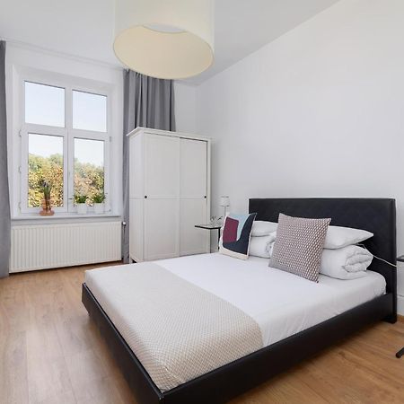 1-Bedroom Apartment - Dluga 65 Street Kraków Zewnętrze zdjęcie