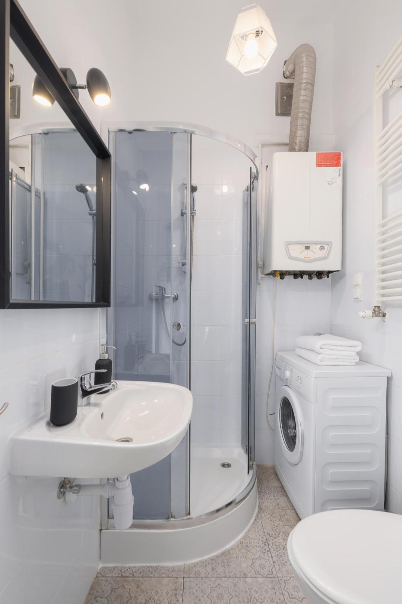 1-Bedroom Apartment - Dluga 65 Street Kraków Zewnętrze zdjęcie