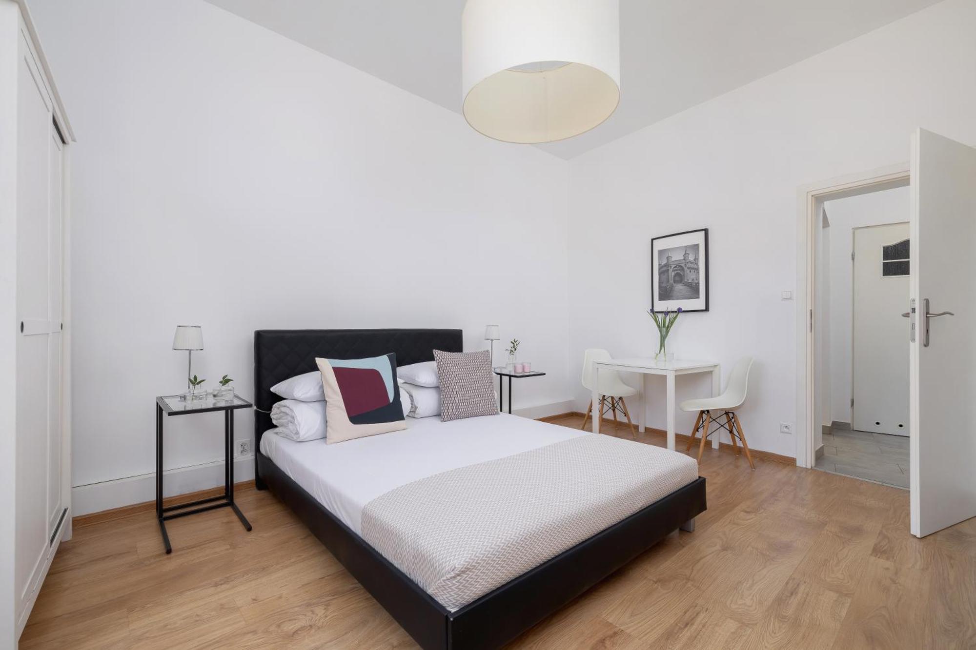 1-Bedroom Apartment - Dluga 65 Street Kraków Zewnętrze zdjęcie