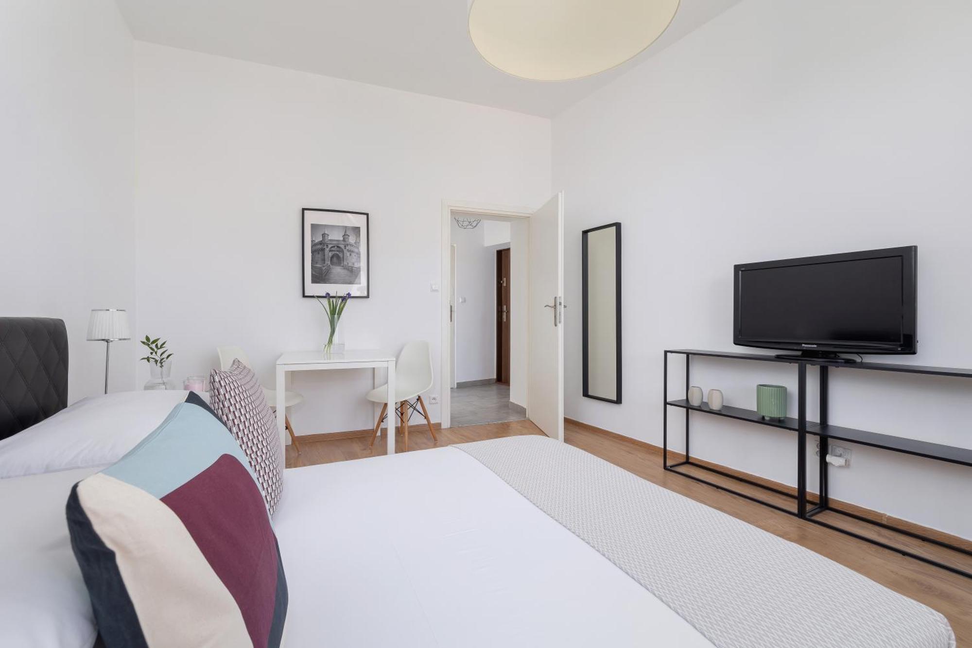 1-Bedroom Apartment - Dluga 65 Street Kraków Zewnętrze zdjęcie
